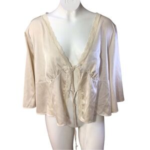 Tempted Elegant Cream Lace-Trimmed Women's Sleepwear Top size 2 X